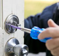 City Locksmith Store Providence, RI 401-424-9525 City Locksmith Store Providence, RI 401-424-9525 - 12-Changing-Locks