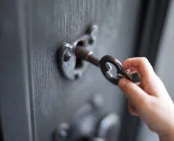 City Locksmith Store Providence, RI 401-424-9525 City Locksmith Store Providence, RI 401-424-9525 - 14-Unlock-Door